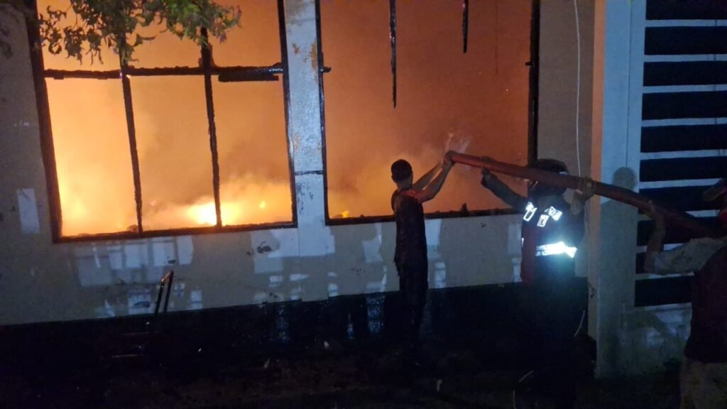 Kantor KPU Buru Terbakar, Surat Suara PSU Aman