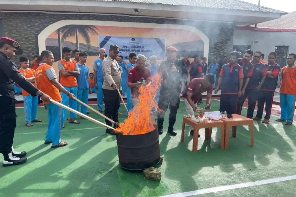 Rutan Ambon Musnahkan Barang Sitaan Warga Binaan