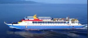 Penumpang KM Barcelona II Nekat Loncat di Laut Tanjung Alang