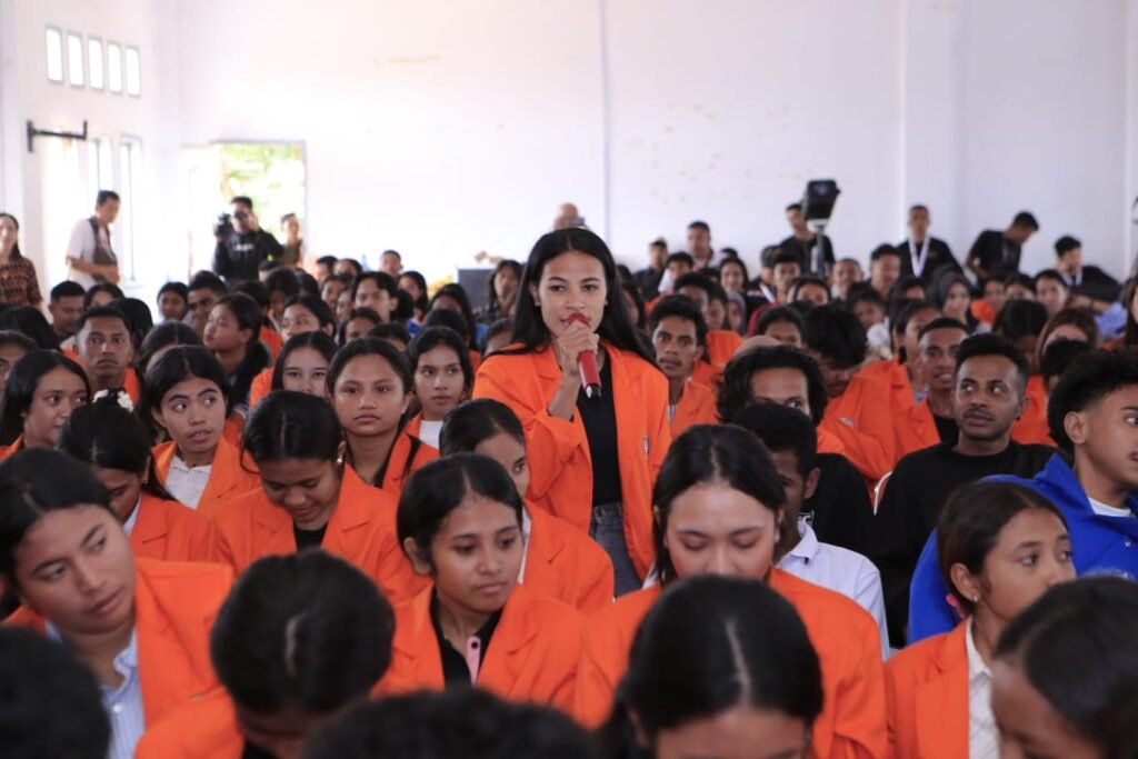Indosat dan BPPTIK Komdigi Bekali Anak Muda Maumere dengan Keterampilan Digital