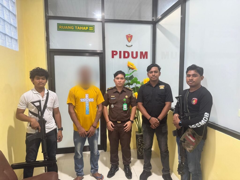 Polres Malra Serahkan Tersangka Bawa Sajam Saat Berkendara ke Jaksa