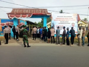 Warga Debowae Antusias Ikut PSU Pilkada Buru