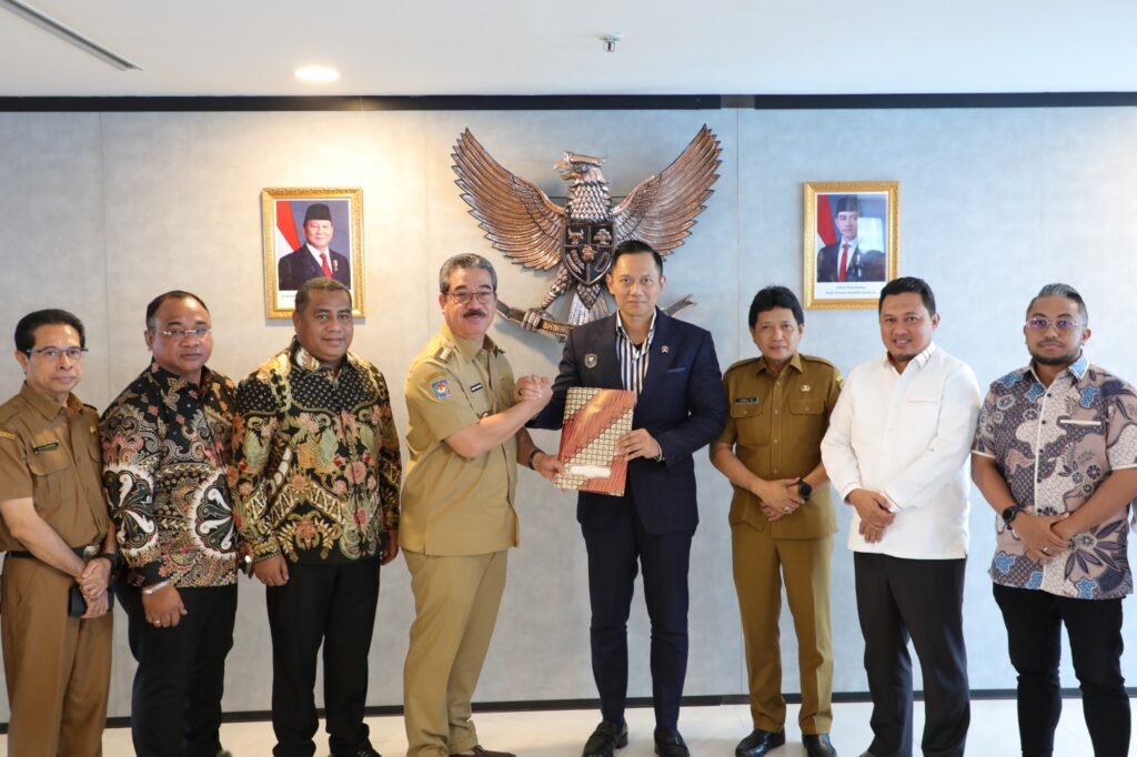 Menko AHY Tertarik Wujudkan Maluku Integrated Port