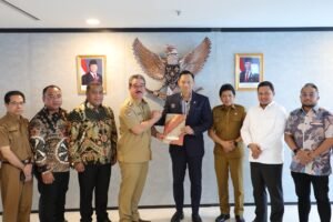 Menko AHY Tertarik Wujudkan Maluku Integrated Port