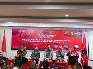 Dialog Publik PDIP Maluku, Mercy: Kebijakan Fiskal Pusat Rugikan Daerah 3T