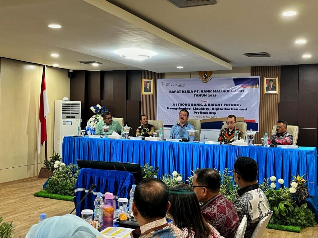 Gubernur Minta Bank Maluku Tingkatkan Laba