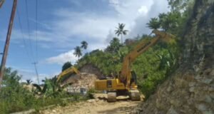 Demo Istana dan DPR, Masyarakat Desak Presiden Hentikan Aktivitas PT Batulicin di Malra