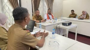 Boy Latuconsina Usul Pergub Layanan Informasi Terpadu