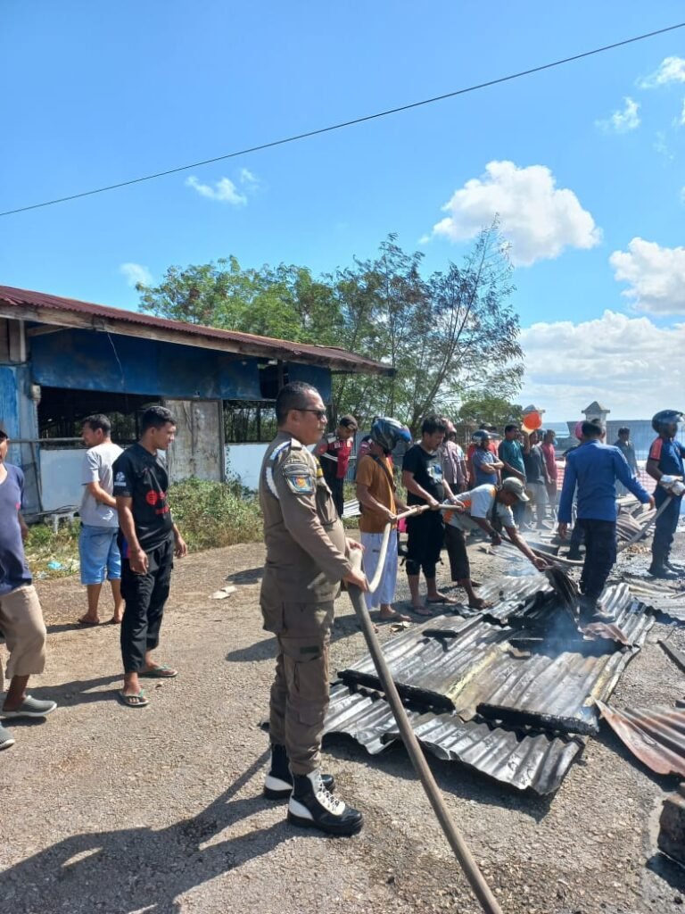 Dua Bangunan di Sifnana Ludes Terbakar