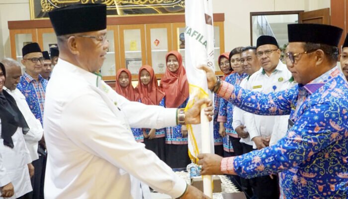 Kakanwil Kemenag Maluku Lepas Kafilah MQK Internasional 2025
