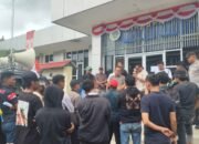 Massa Desak Bongkar Mafia Tanah Jalan Jenderal Sudirman